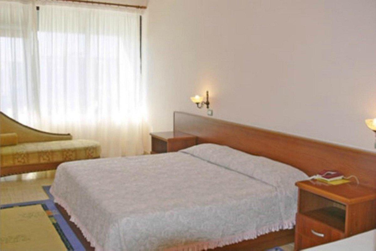 Akropoli Hotel Kryemëdhej エクステリア 写真