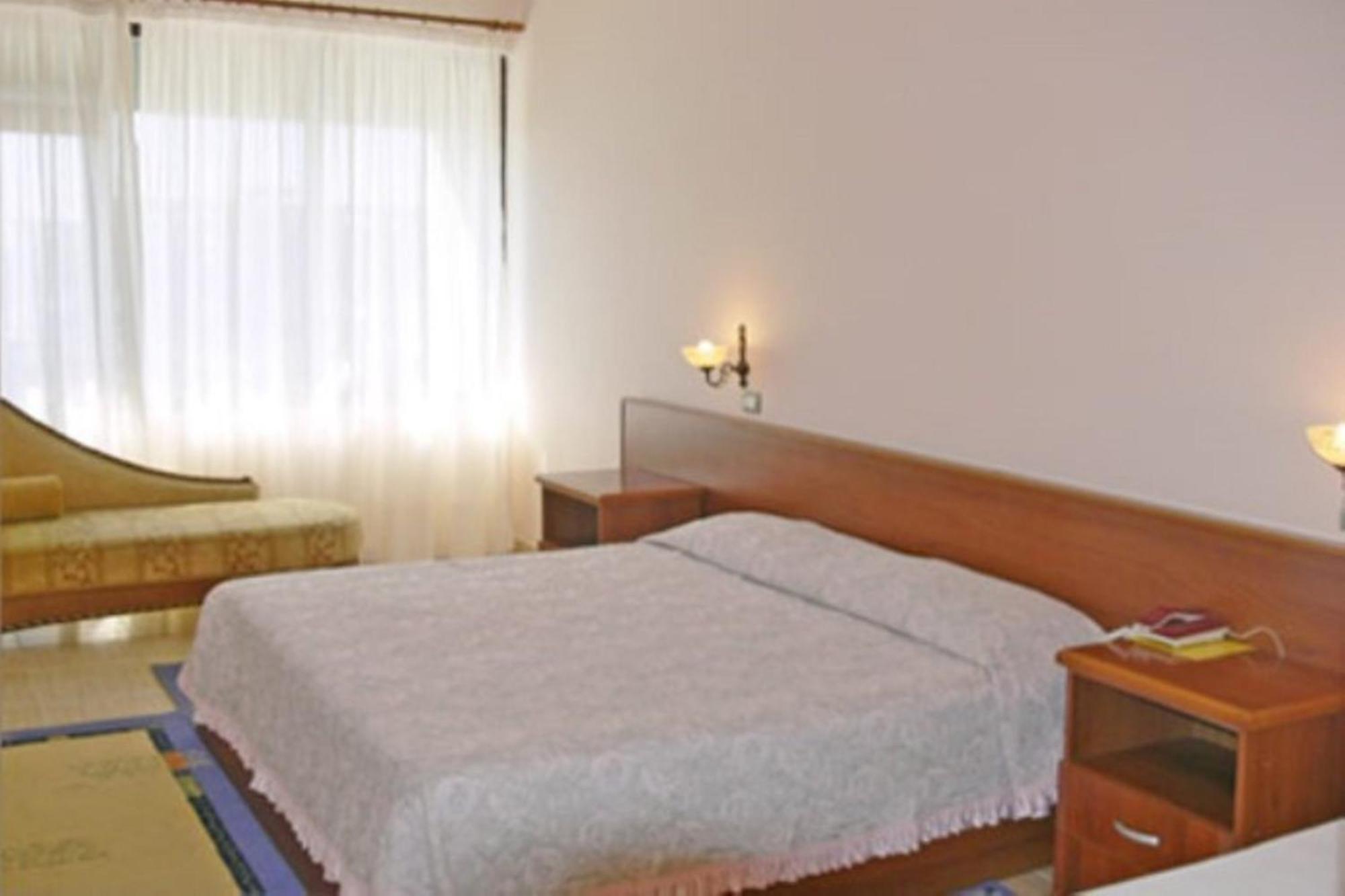 Akropoli Hotel Kryemëdhej 部屋 写真