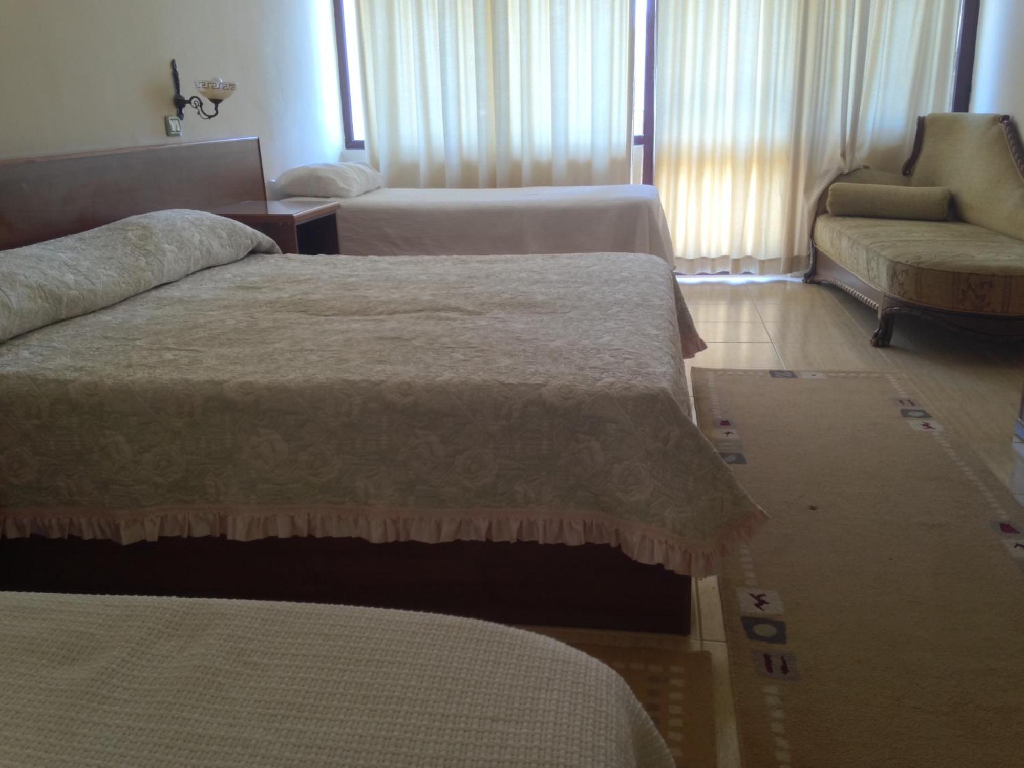 Akropoli Hotel Kryemëdhej 部屋 写真