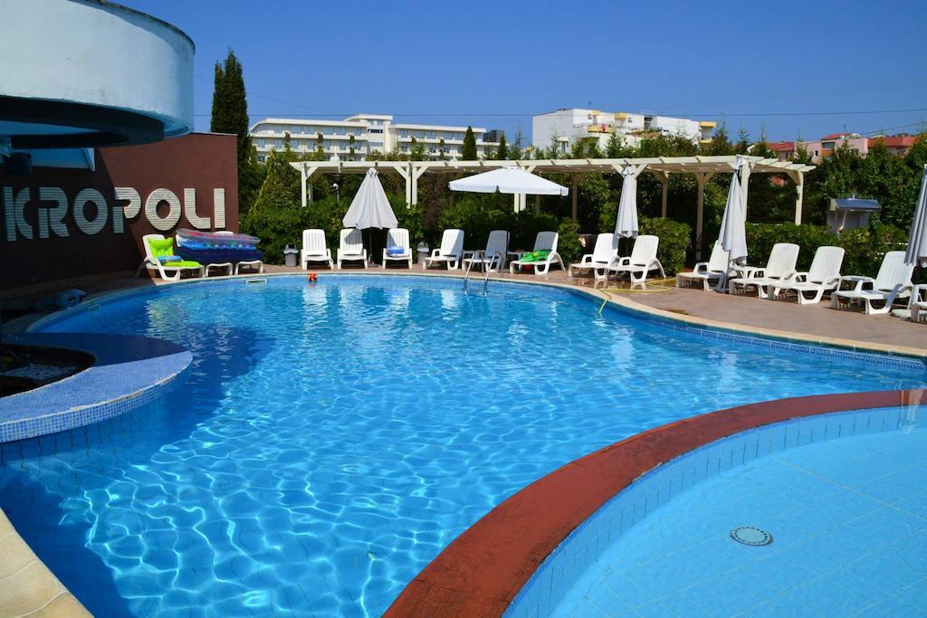 Akropoli Hotel Kryemëdhej エクステリア 写真