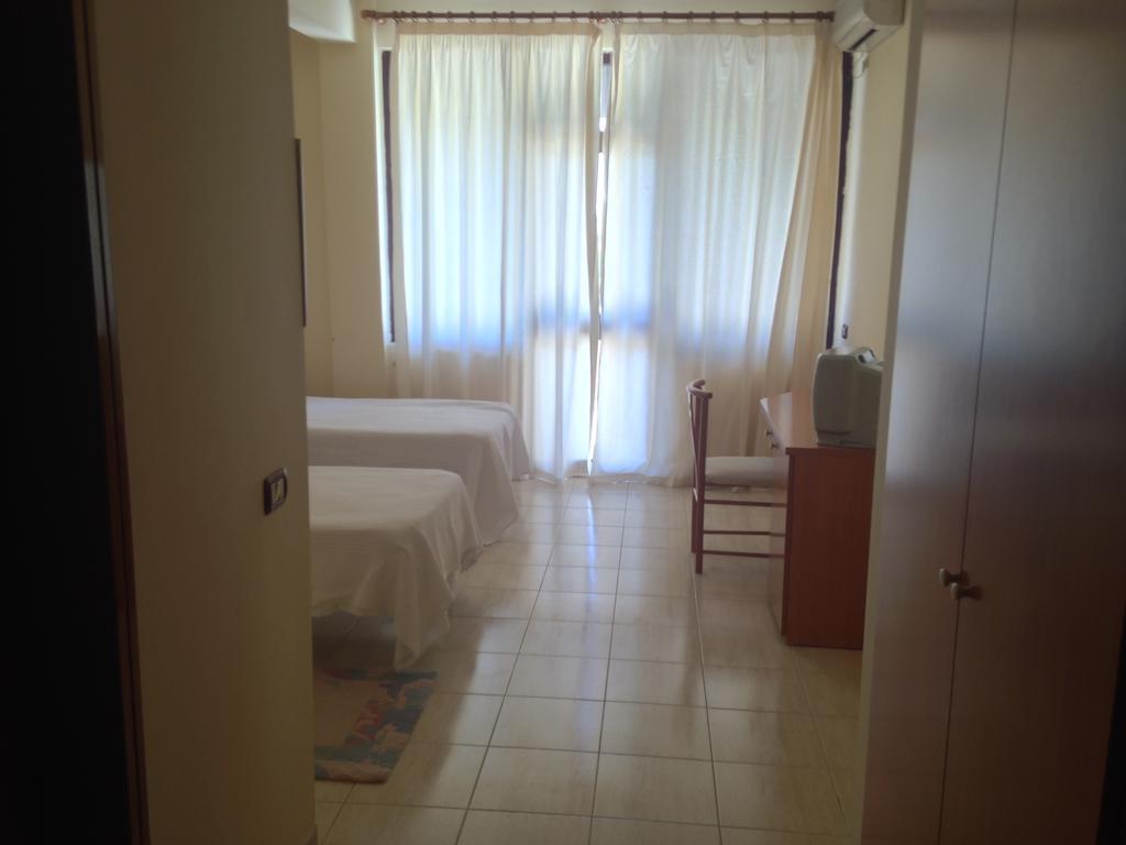 Akropoli Hotel Kryemëdhej 部屋 写真