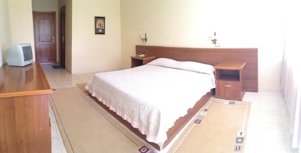 Akropoli Hotel Kryemëdhej 部屋 写真